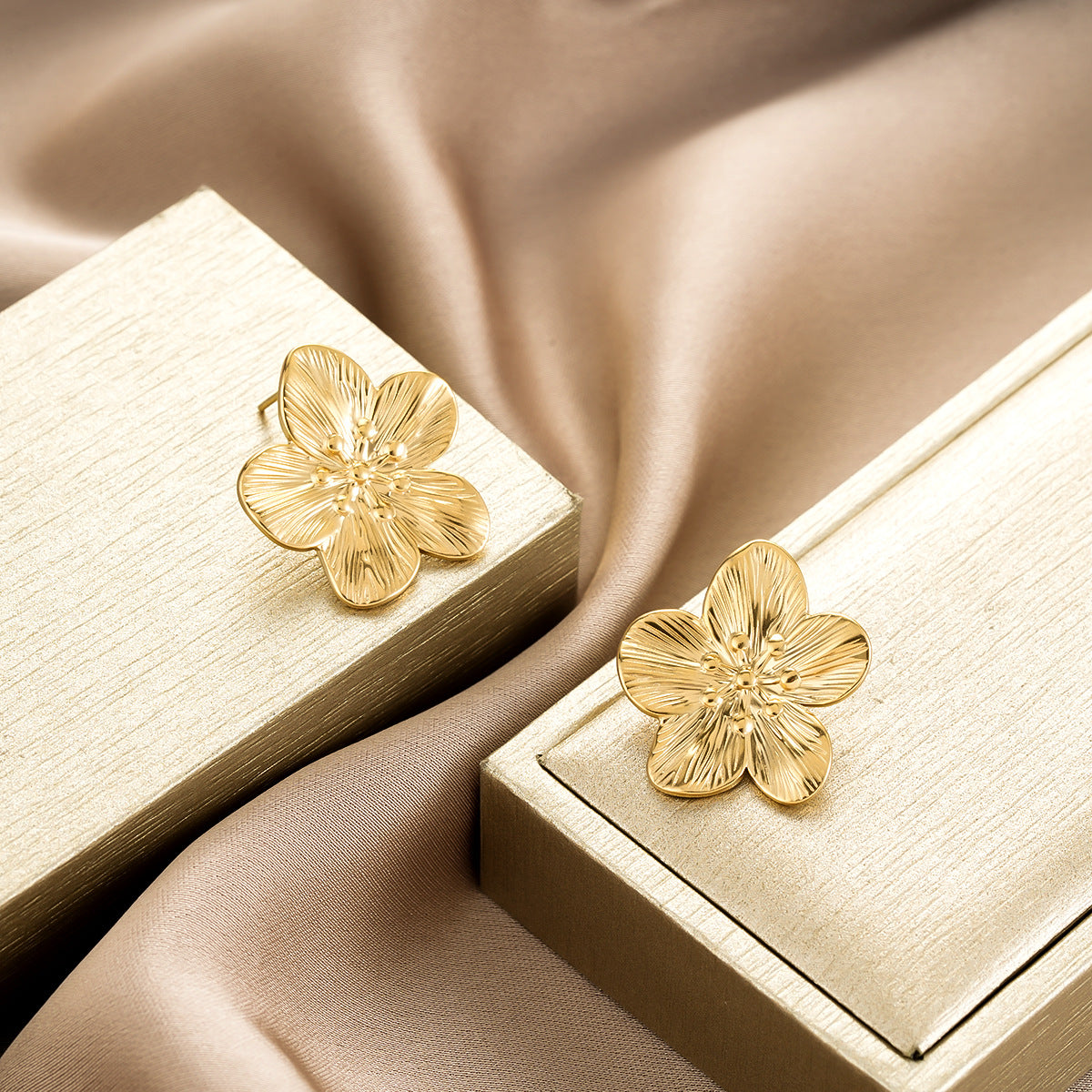 1 Pair Gold Flower Stud Earrings, Senior Sense Temperament, Niche Design, Fashion All-Match Jewelry For Women