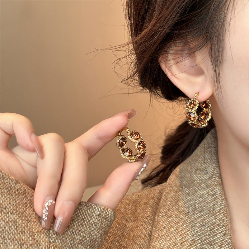 Coffee-colored Crystal Ring Ear Button Girl