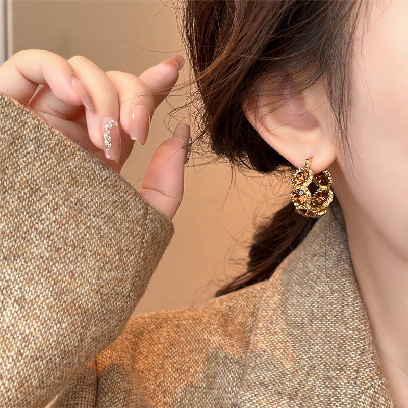 Coffee-colored Crystal Ring Ear Button Girl