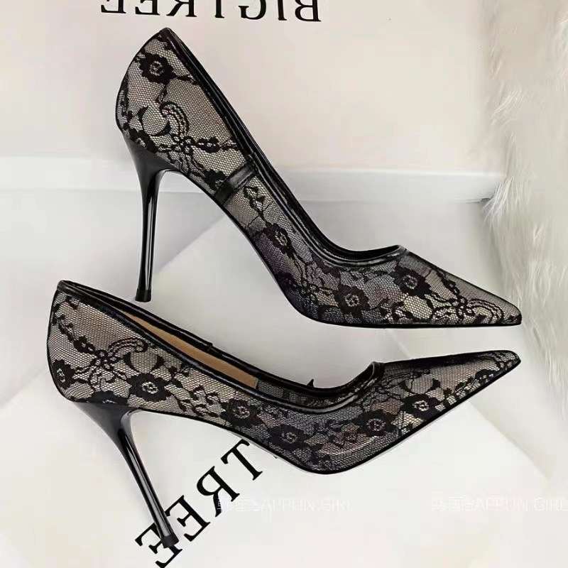 Cross-dressing Performance Runway Ultra-thin Stiletto Heels